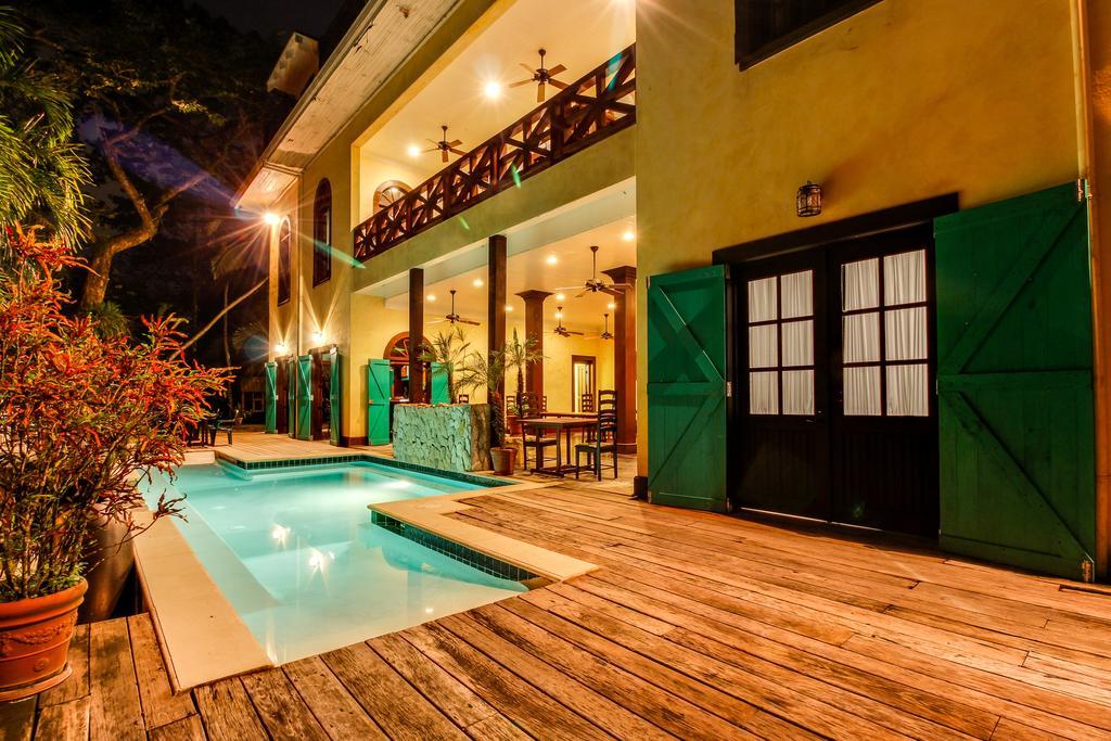Colonial Suite @ Mahogany Hall San Ignacio Buitenkant foto